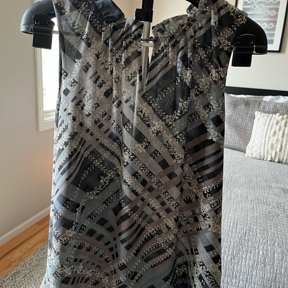 Cabi Graph Blouse - Picture 5 of 7